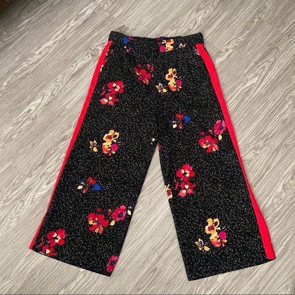 Floral Print Wide Leg Pant - Picture 1 of 6